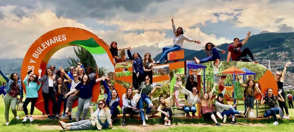 image of study abroad students in Oveido